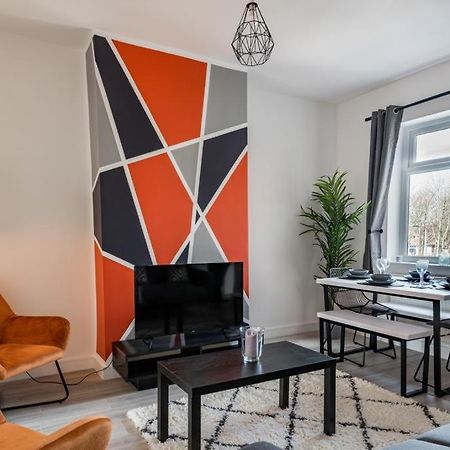 Hopetown Apartment-Modern 2 Bed With Free Parking Normanton  Екстериор снимка